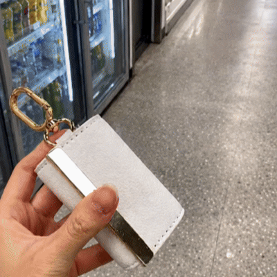 SAVE 40% TODAY🎁-Tiny as a Keychain, Holds Up to 30 lbs! The Ultimate Everyday Foldaway